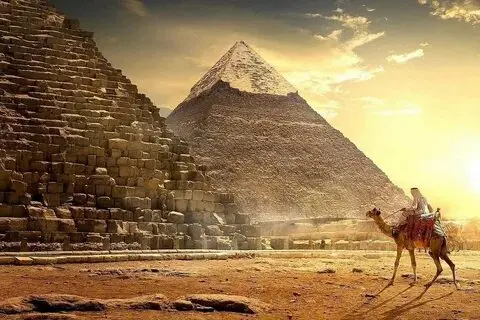 Tour to Giza Pyramids and Sphinx